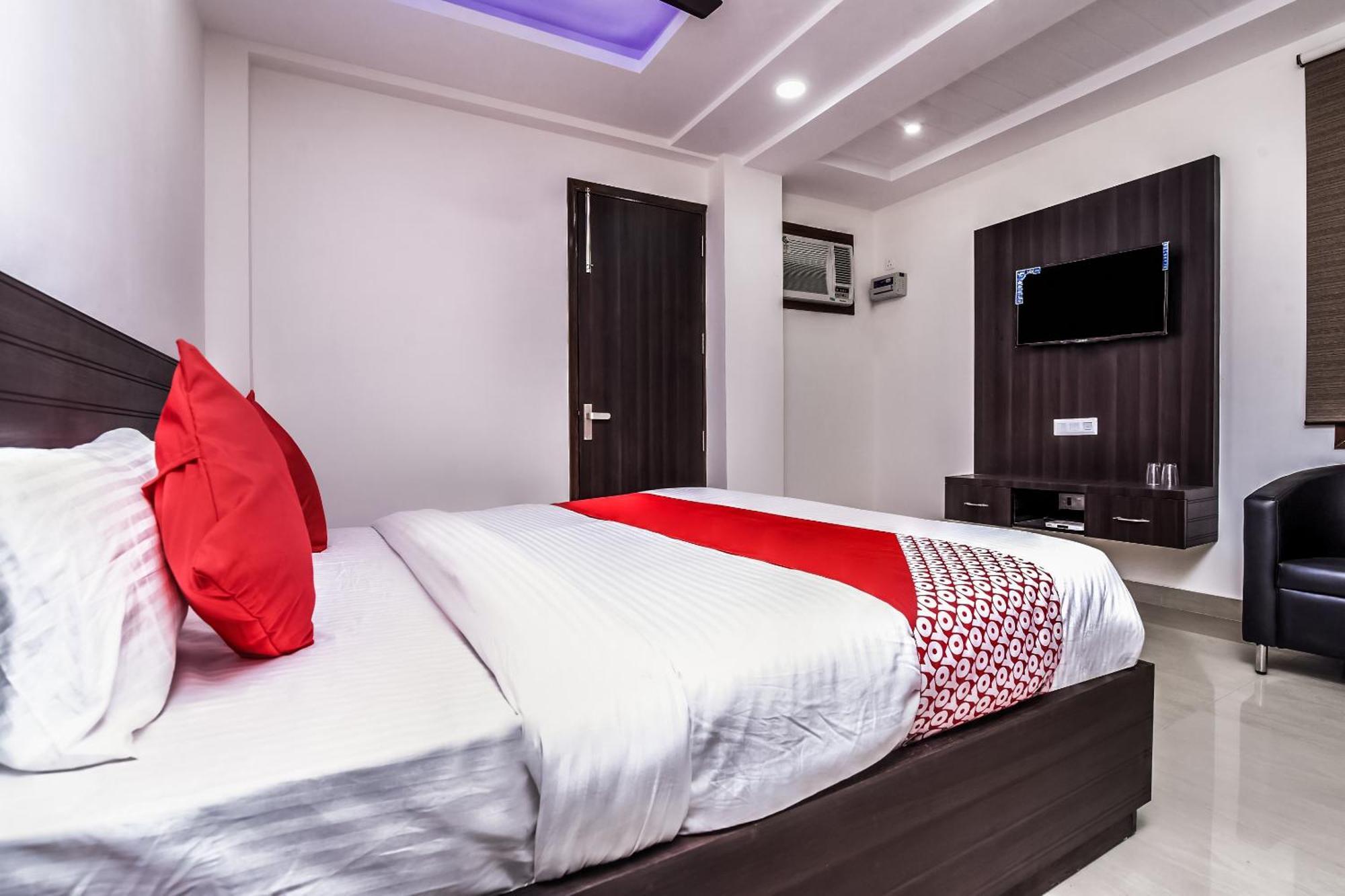 Hotel Aerostar Gold - Opposite Max Healthcare Delhi  Eksteriør billede