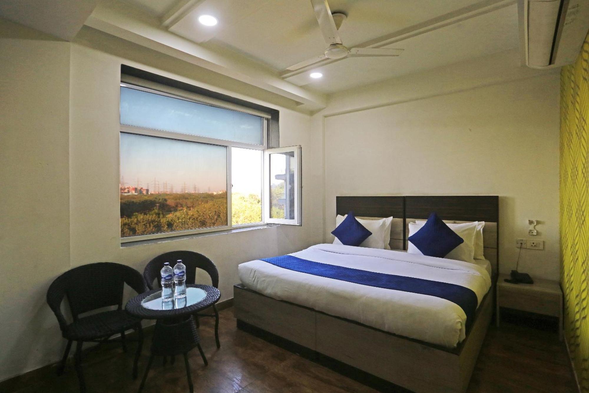 Hotel Aerostar Gold - Opposite Max Healthcare Delhi  Eksteriør billede