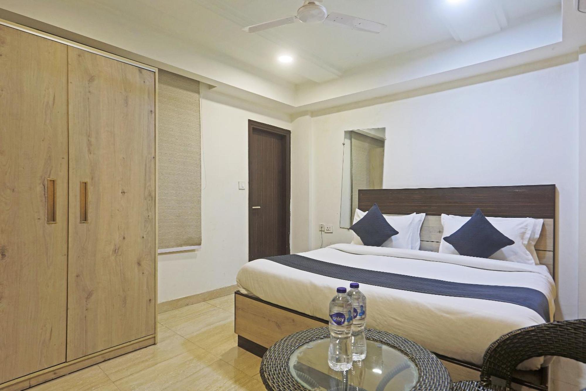 Hotel Aerostar Gold - Opposite Max Healthcare Delhi  Eksteriør billede